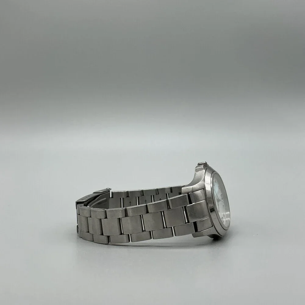 Victorinox Swiss Army Womens Watch 32mm Silver Tone Date New Battery 7.25